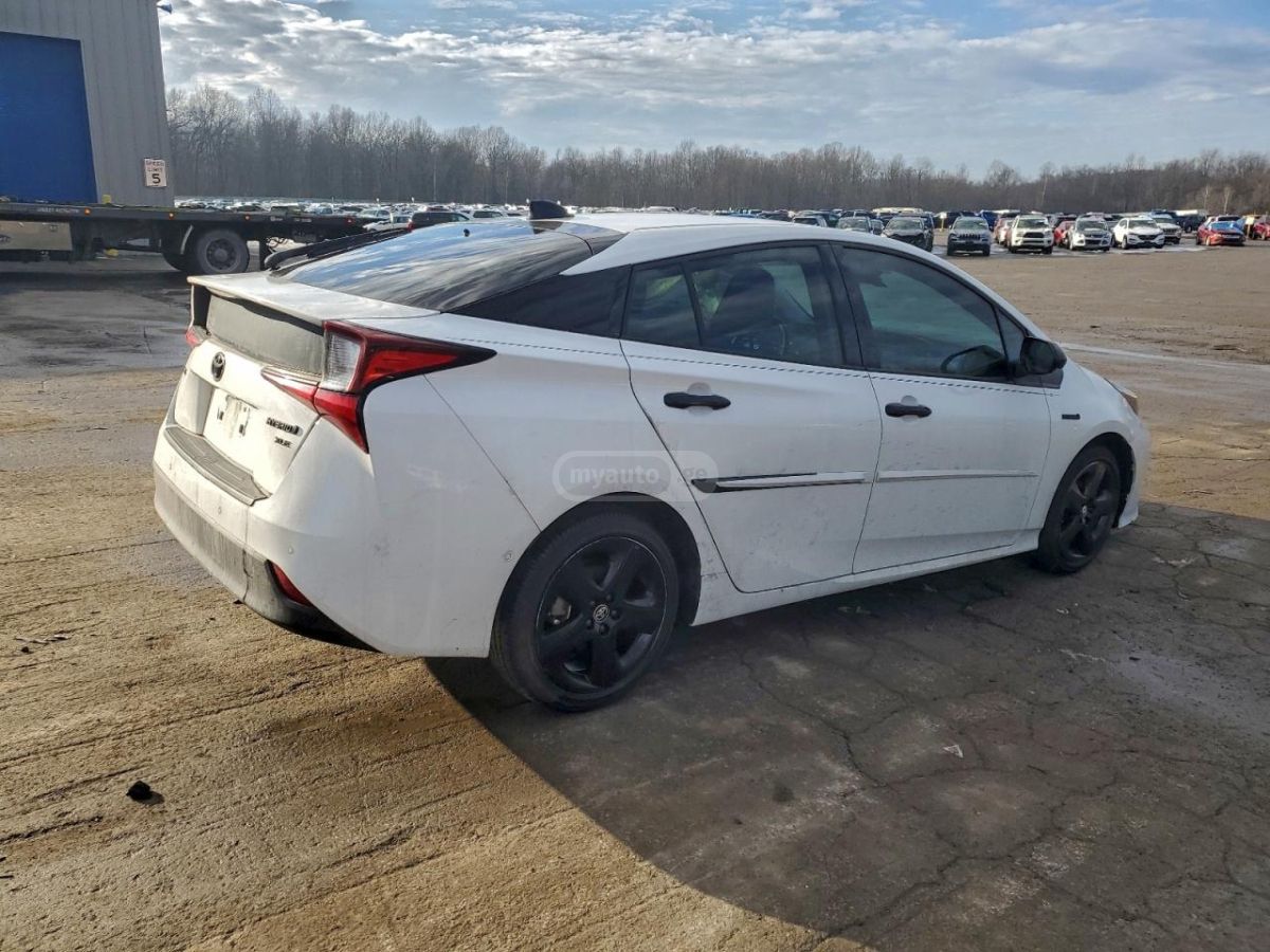 Toyota Prius - фото 4