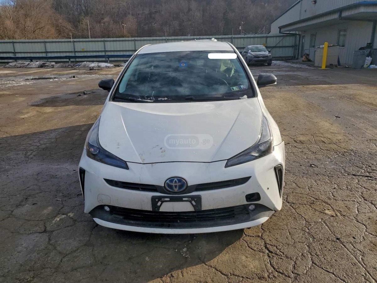 Toyota Prius - фото 5
