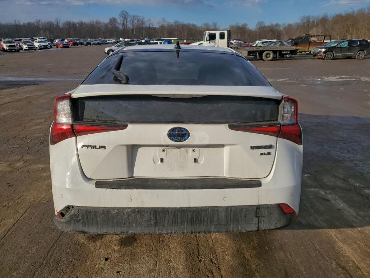 Toyota Prius - фото 6