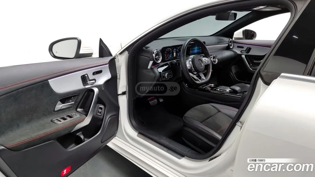 Mercedes-Benz CLA 45 AMG 2021 — миниатюра 10