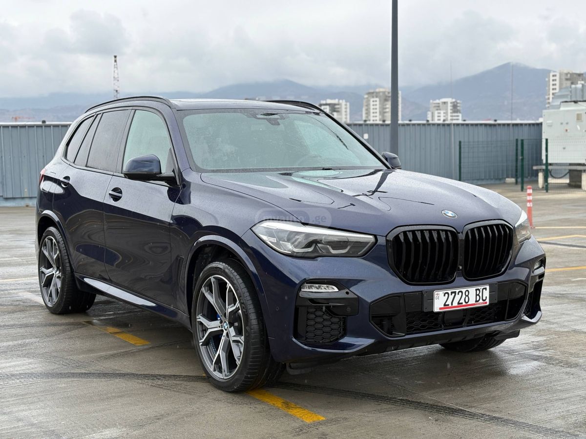 BMW X5 - фото 1