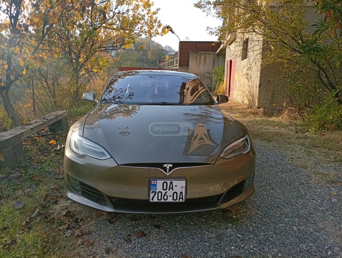 Tesla Model S - фото 2