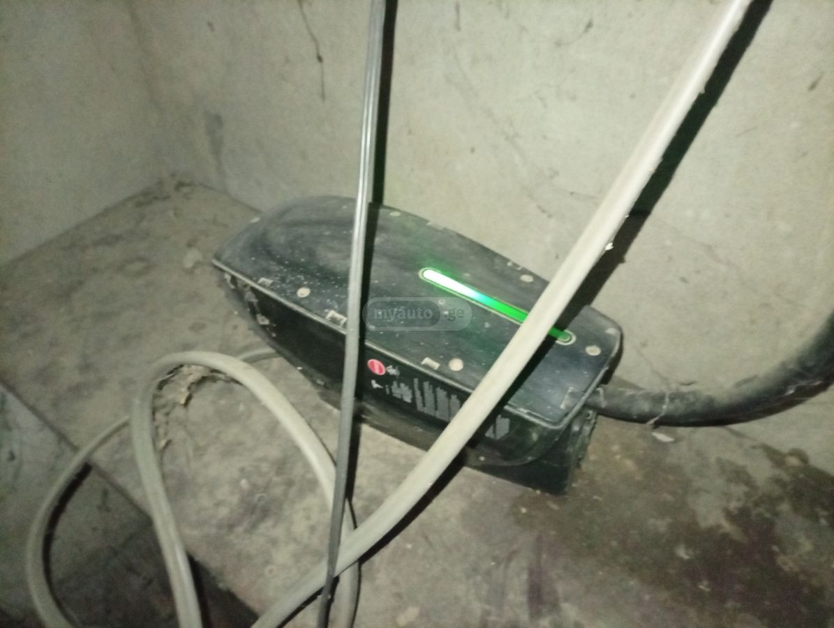 Tesla Model S - фото 8