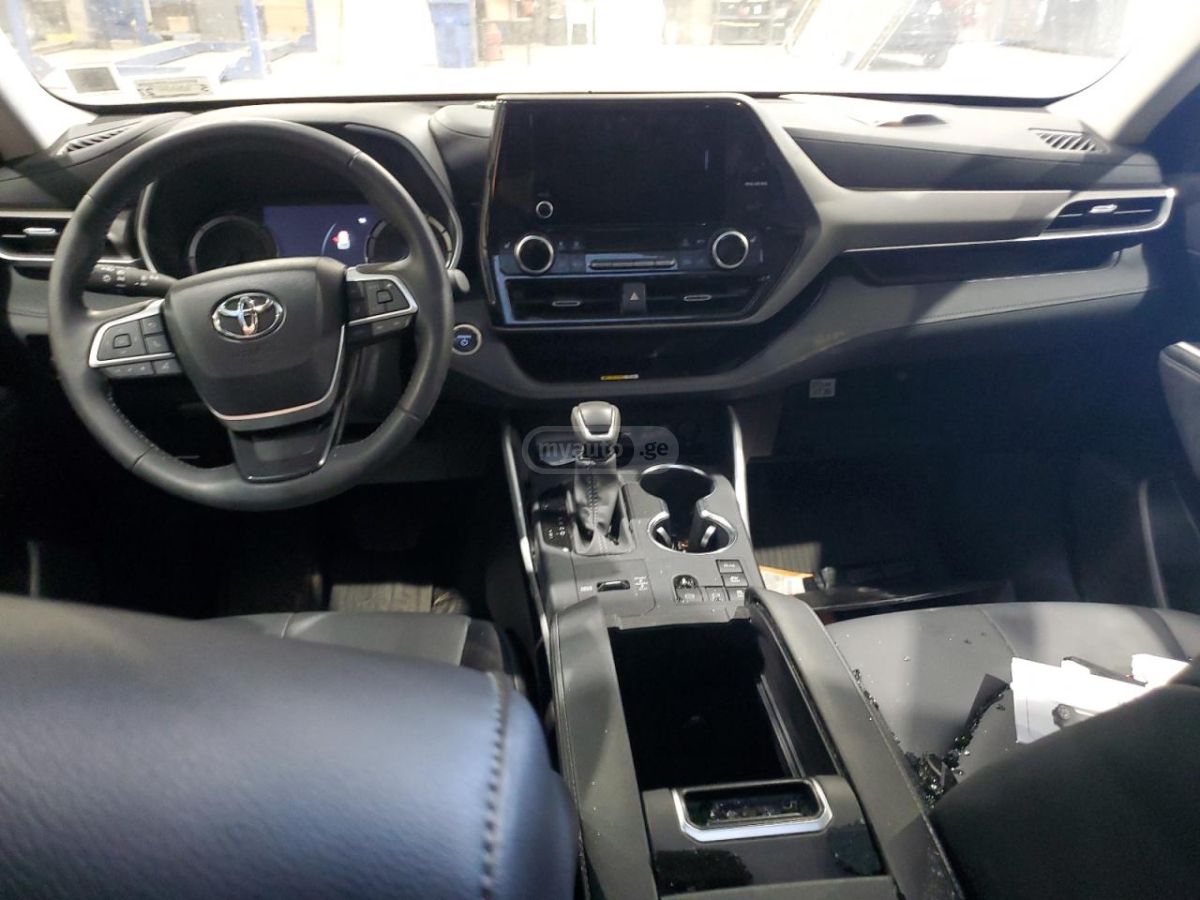 Toyota Highlander 2025 — миниатюра 8