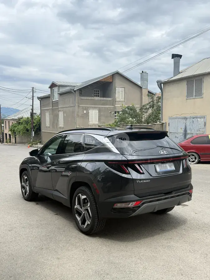 نمای دیگر Hyundai Limited 4dr All-Wheel Drive Au 2022