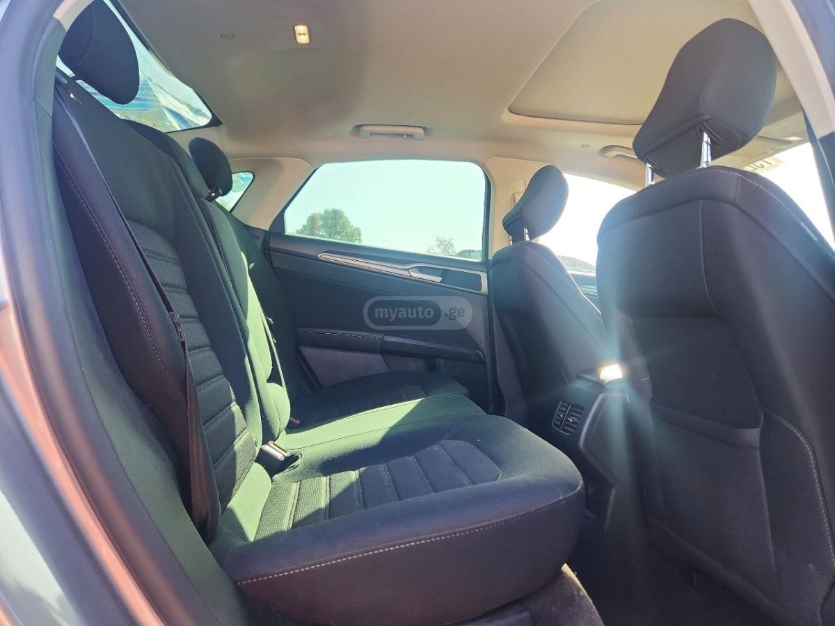 Ford Fusion - фото 10