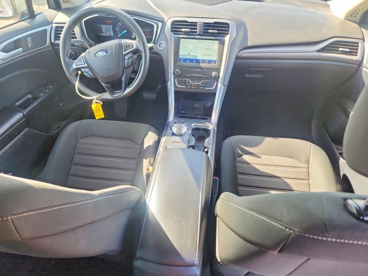 Ford Fusion - фото 8