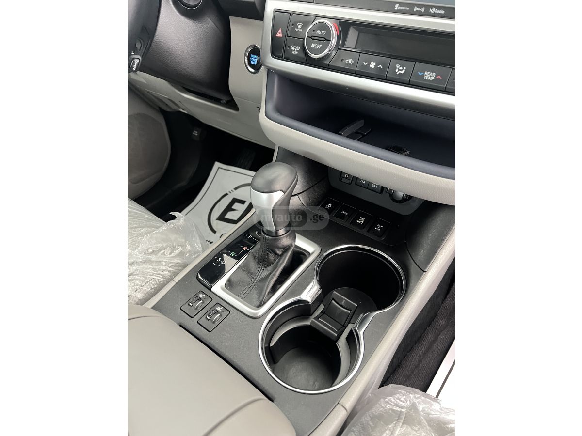 Toyota Highlander - фото 11