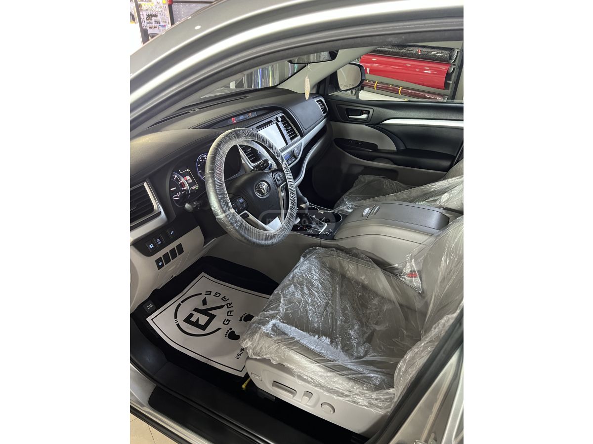 Toyota Highlander - фото 12