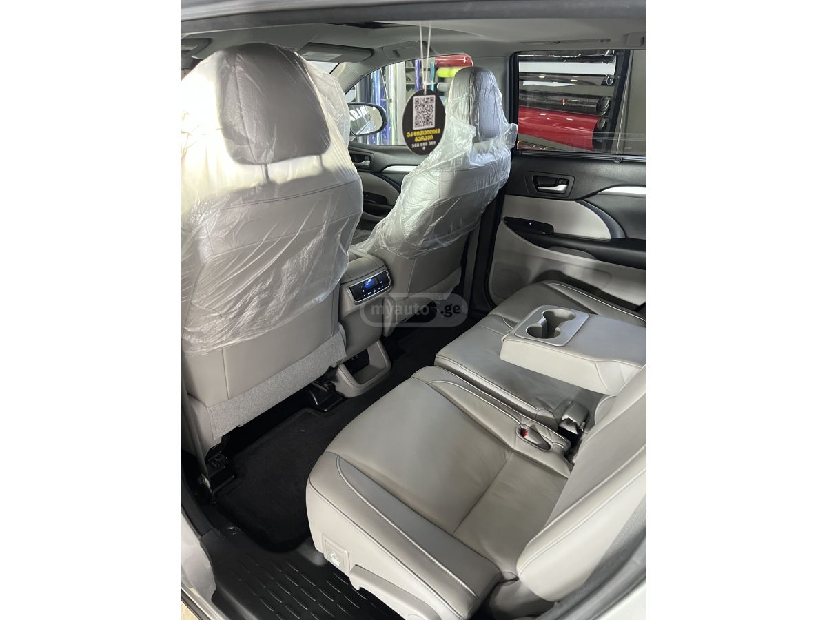 Toyota Highlander - фото 13