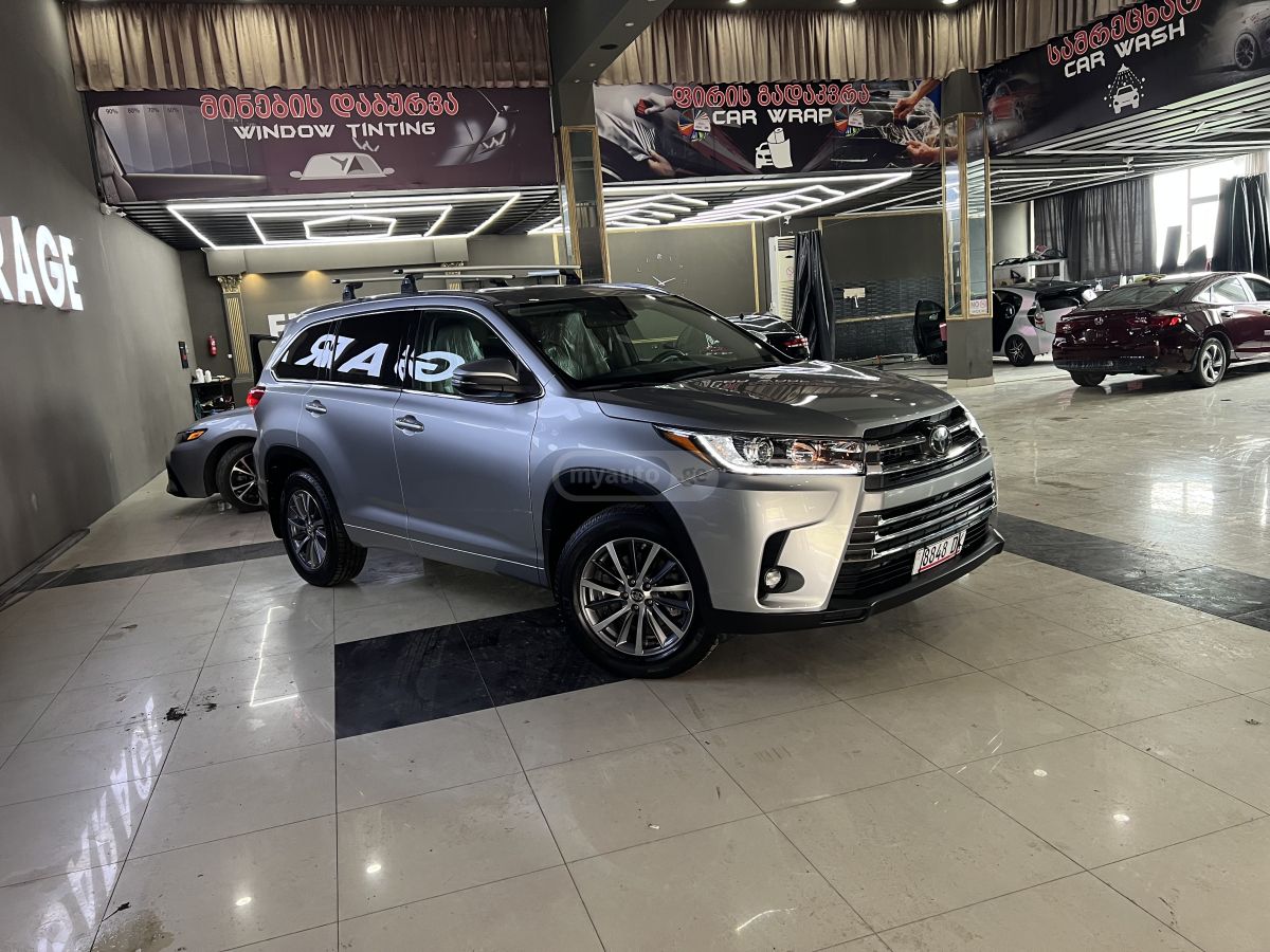 Toyota Highlander - фото 4