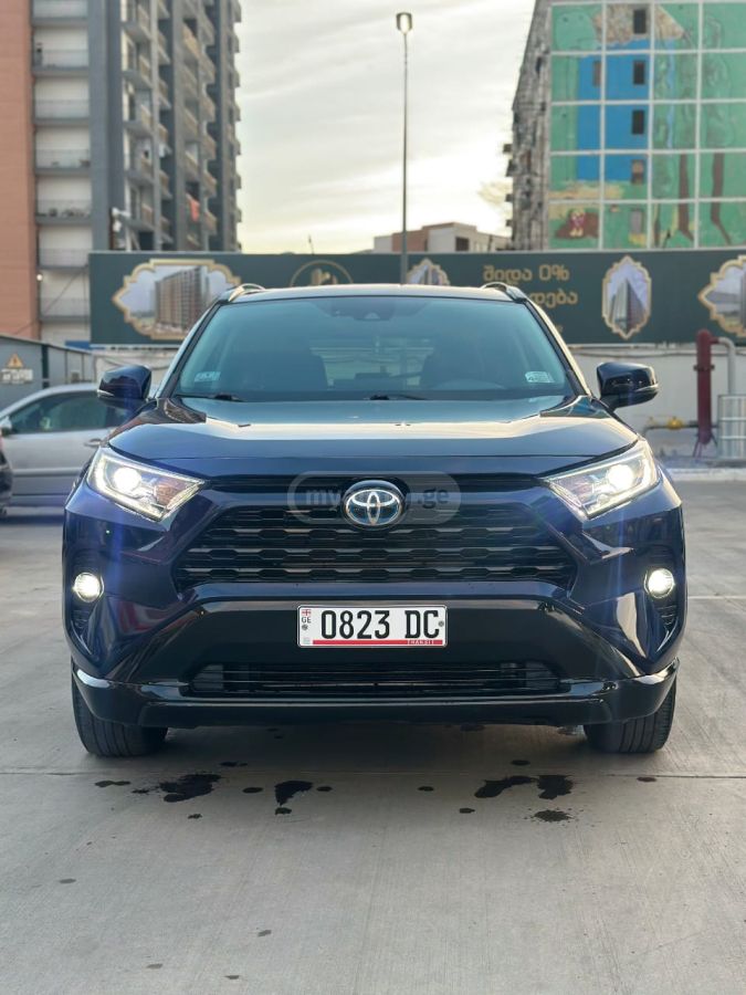 Toyota RAV 4 - фото 12