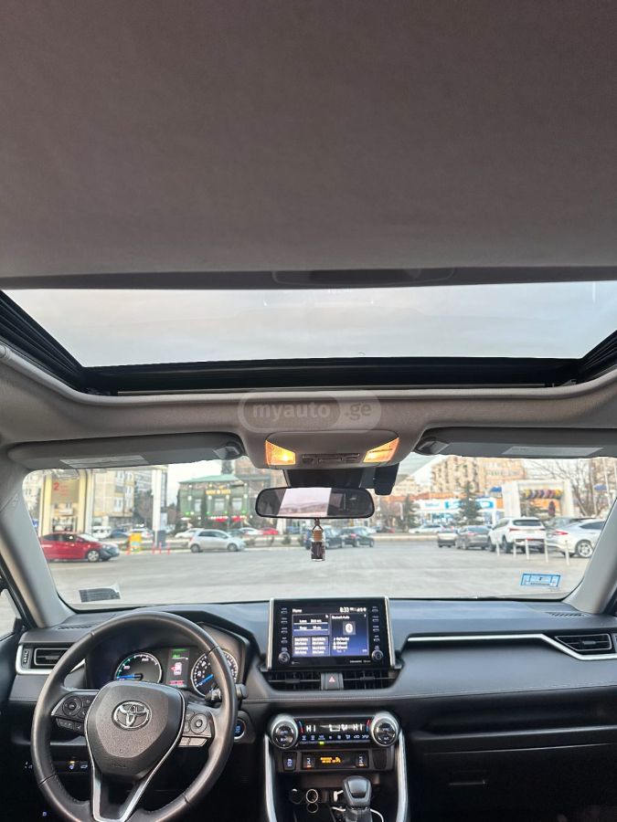 Toyota RAV 4 - фото 8