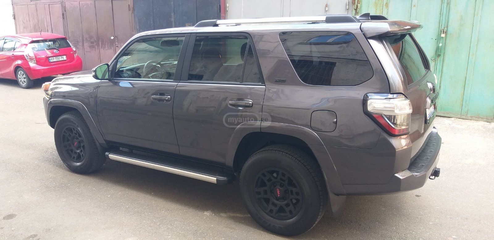 Toyota 4 Runner - фото 2