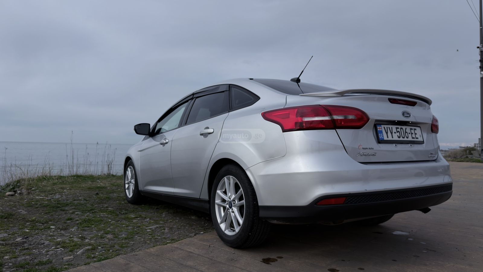 Ford Focus - фото 1