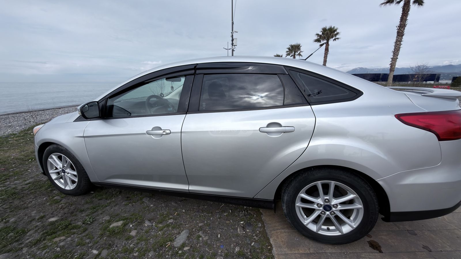 Ford Focus - фото 6