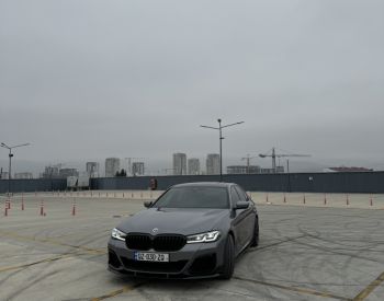 BMW5402022