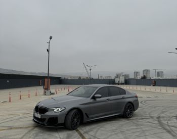 BMW5402022