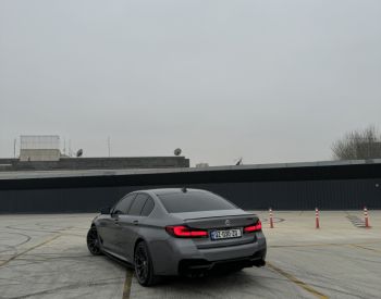 BMW5402022