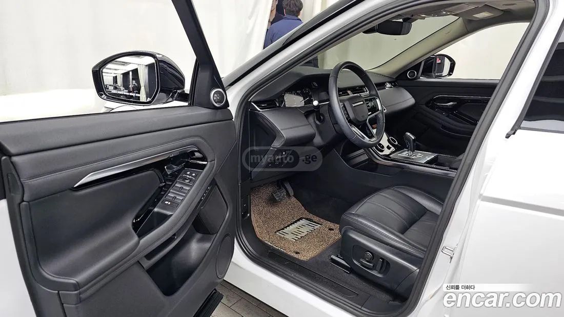 Land Rover Range Rover Evoque 2023 — миниатюра 10