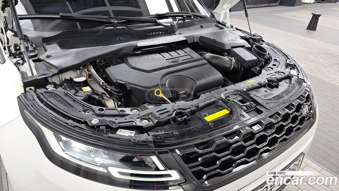 Land Rover Range Rover Evoque 2023 — миниатюра 6