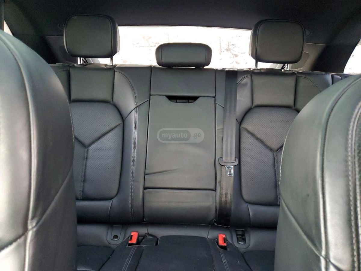 Porsche Macan - фото 9