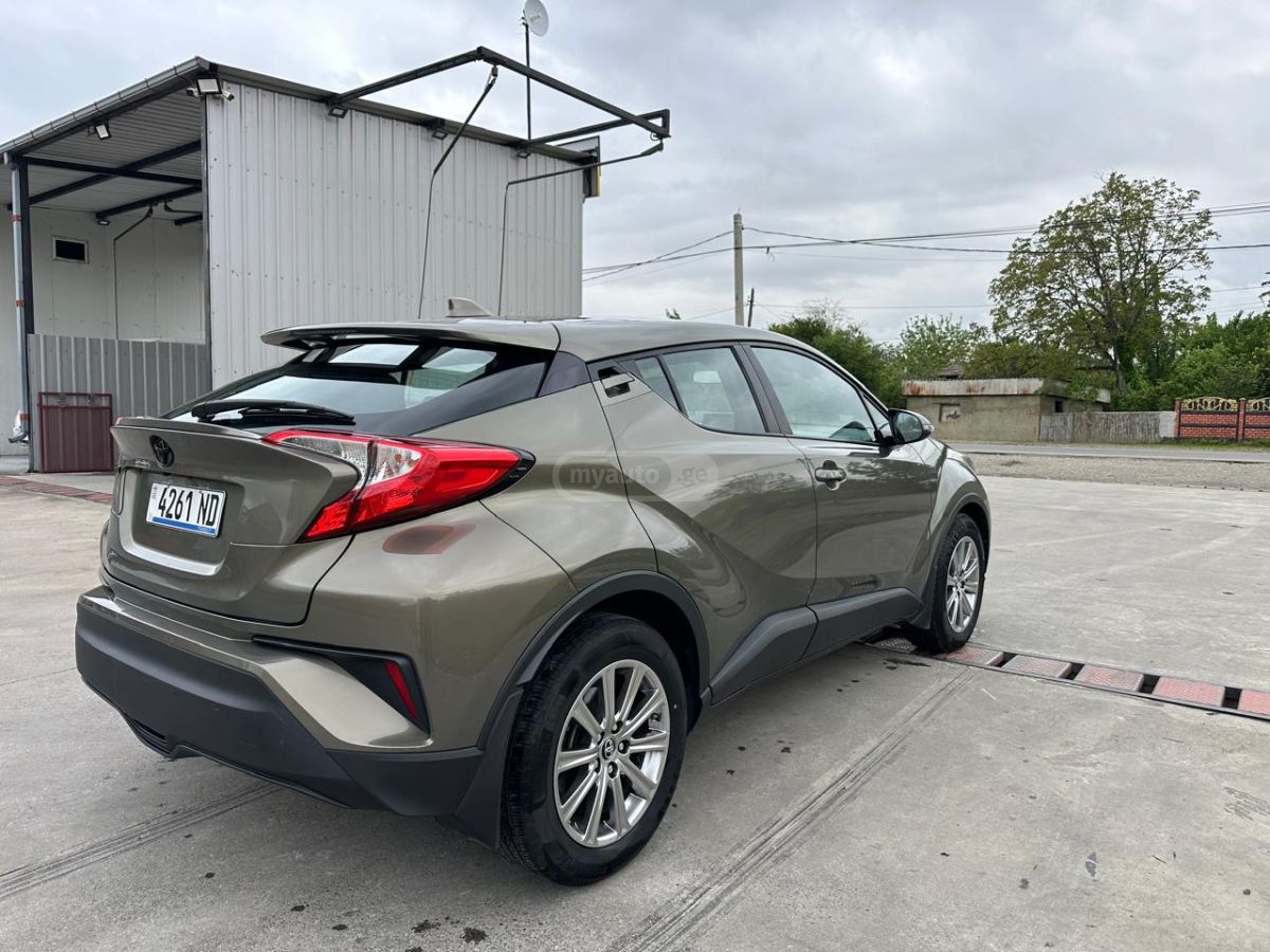 Toyota CHR - фото 7