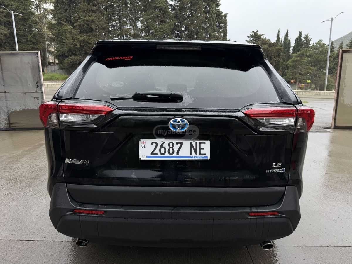 Toyota RAV 4 - фото 4