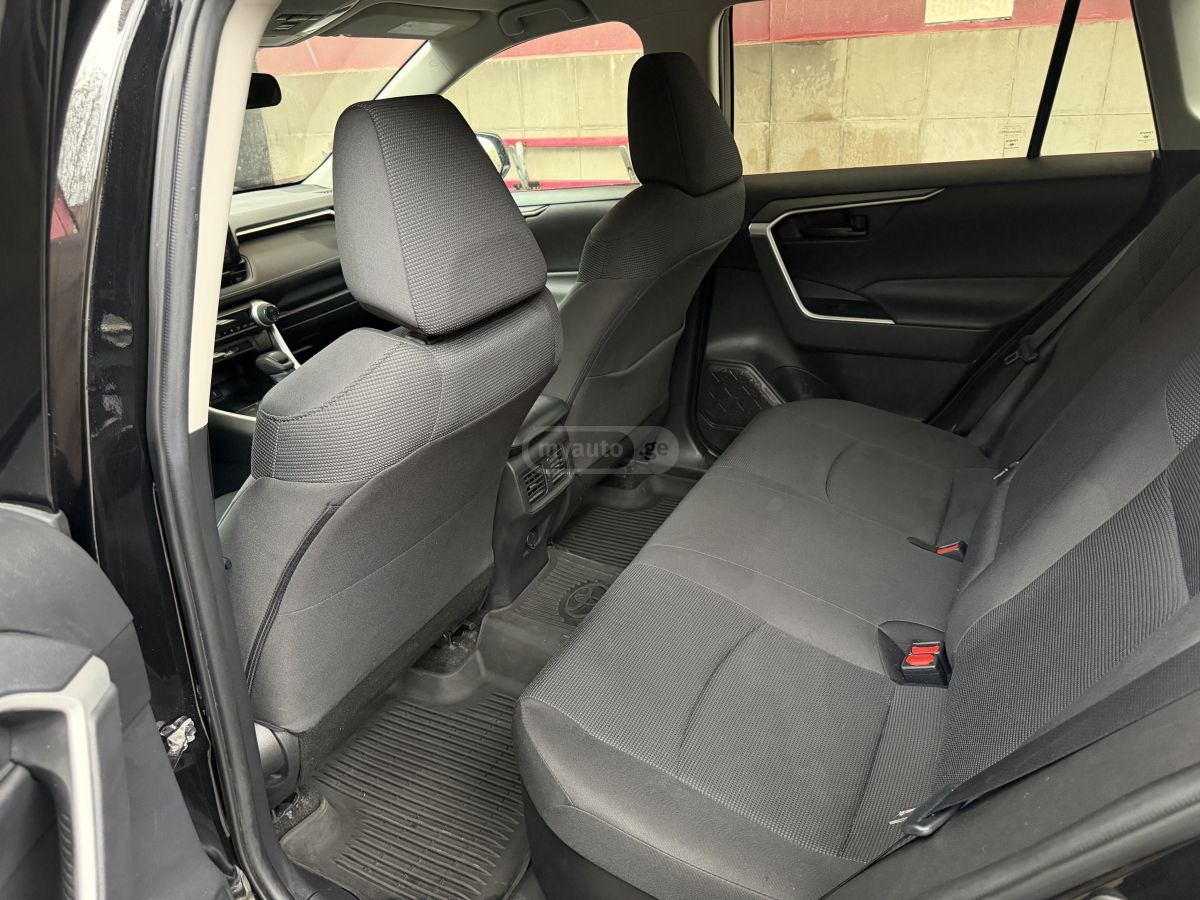 Toyota RAV 4 - фото 9