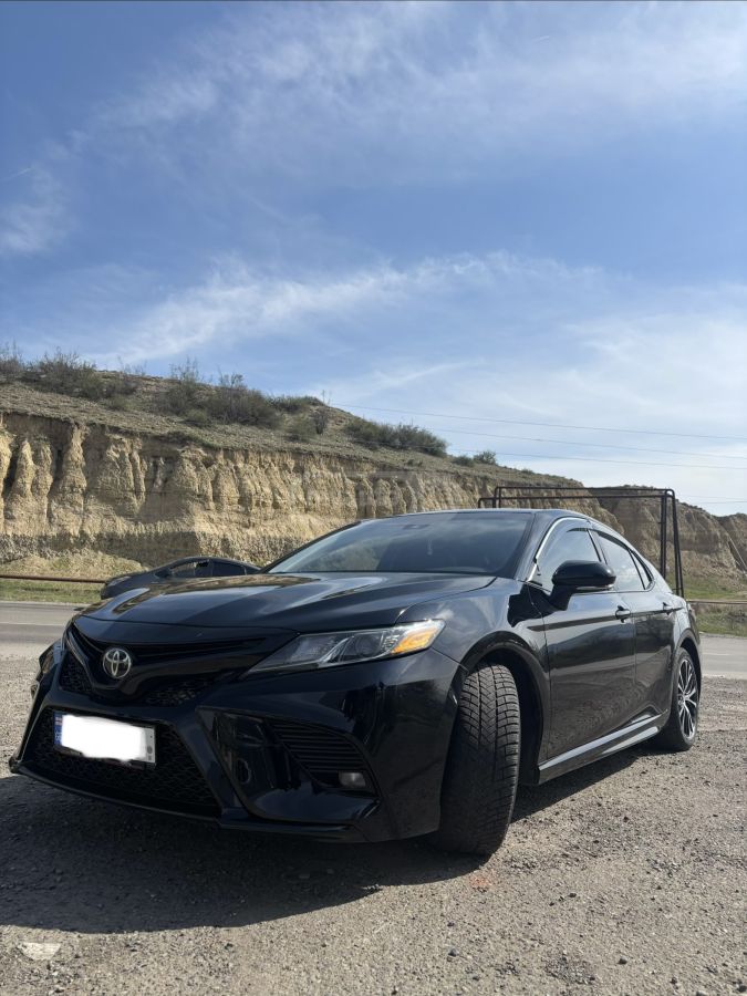 Toyota Camry - фото 2