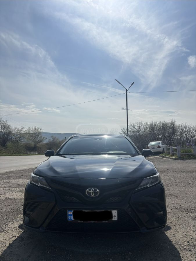 Toyota Camry - фото 4