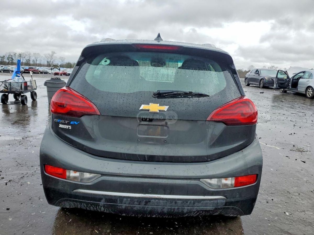 Chevrolet Bolt EV - фото 6