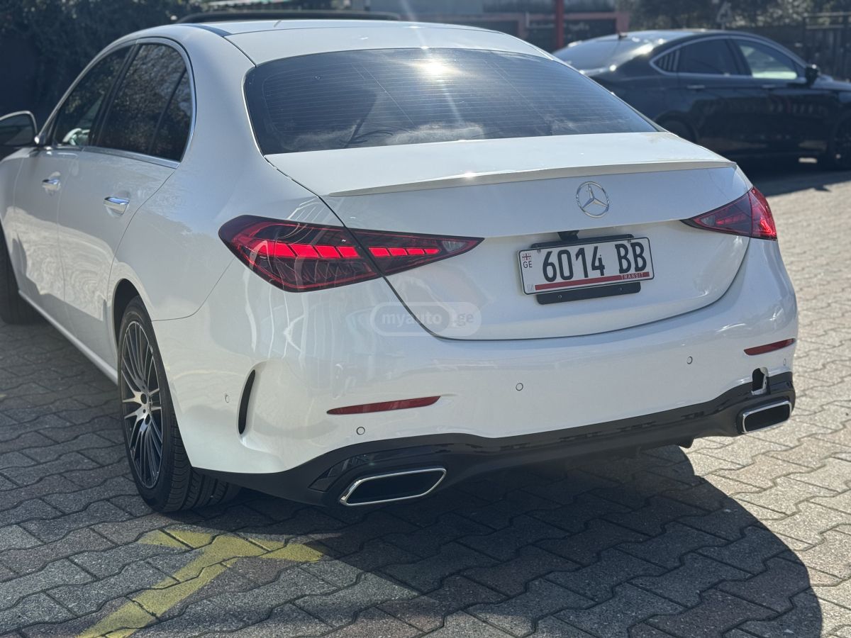 Mercedes-Benz C 300 - фото 10