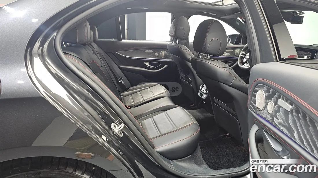 Mercedes-Benz E53 AMG - фото 12