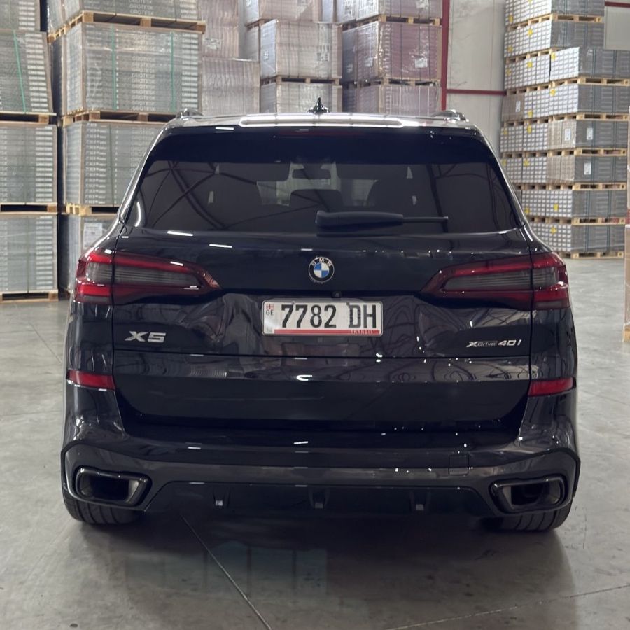 BMW xDrive40i 4dr All-Wheel Drive — миниатюра 2