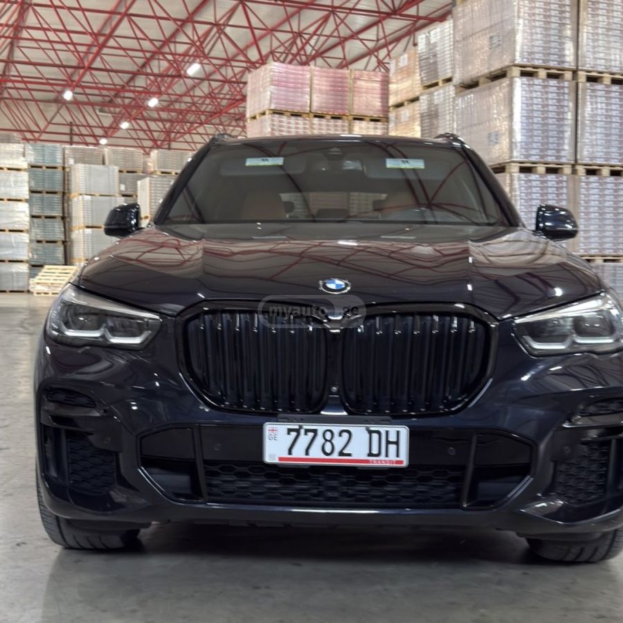 BMW xDrive40i 4dr All-Wheel Drive — миниатюра 3