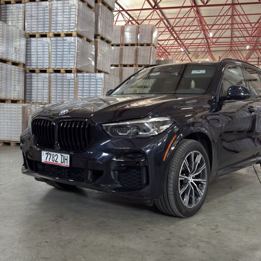 BMW xDrive40i 4dr All-Wheel Drive — миниатюра 4