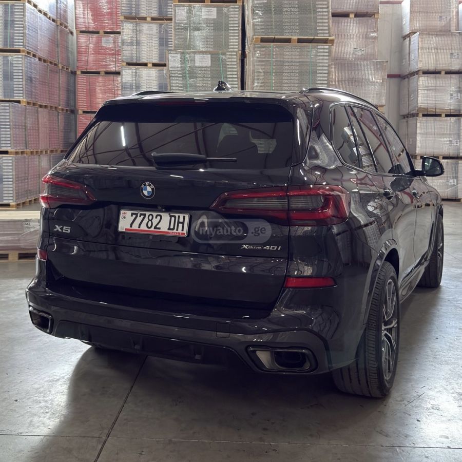 BMW xDrive40i 4dr All-Wheel Drive — миниатюра 6