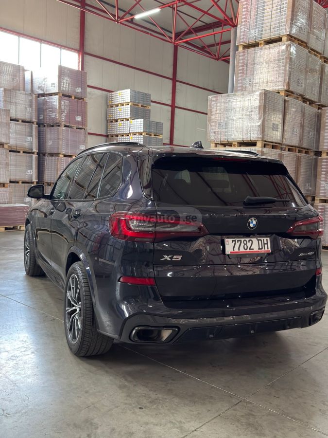 BMW xDrive40i 4dr All-Wheel Drive — миниатюра 8