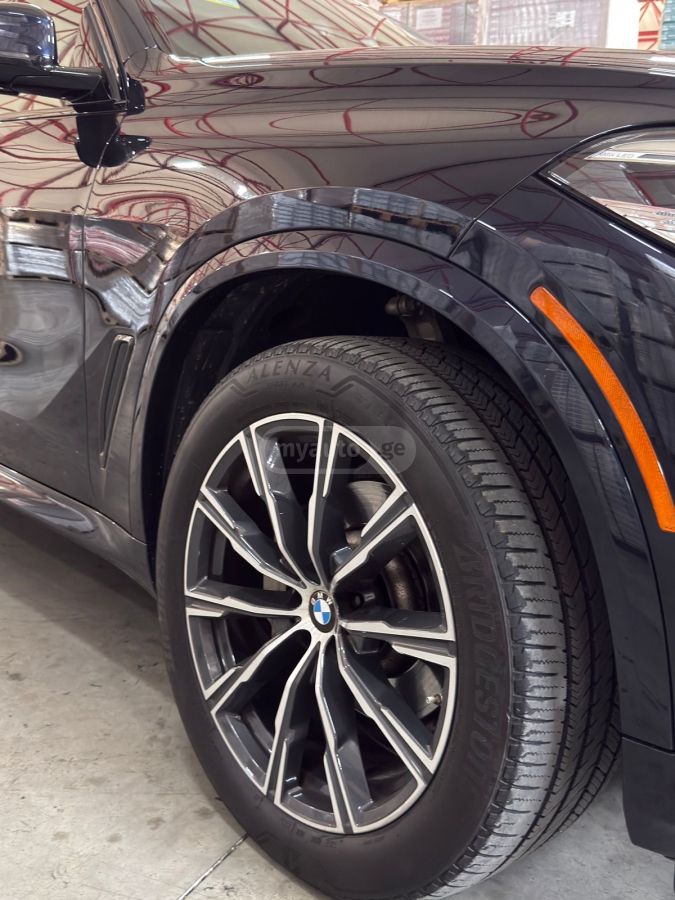 BMW xDrive40i 4dr All-Wheel Drive — миниатюра 9