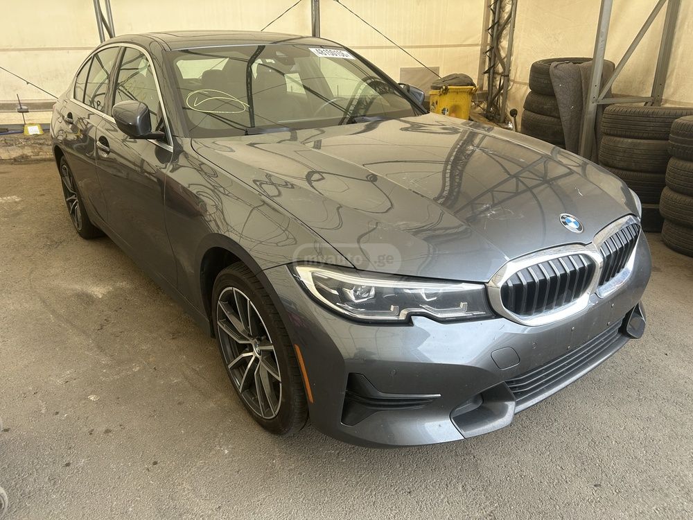 BMW 330 - фото 1