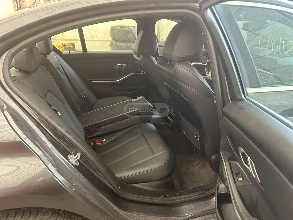 BMW 330 - фото 9