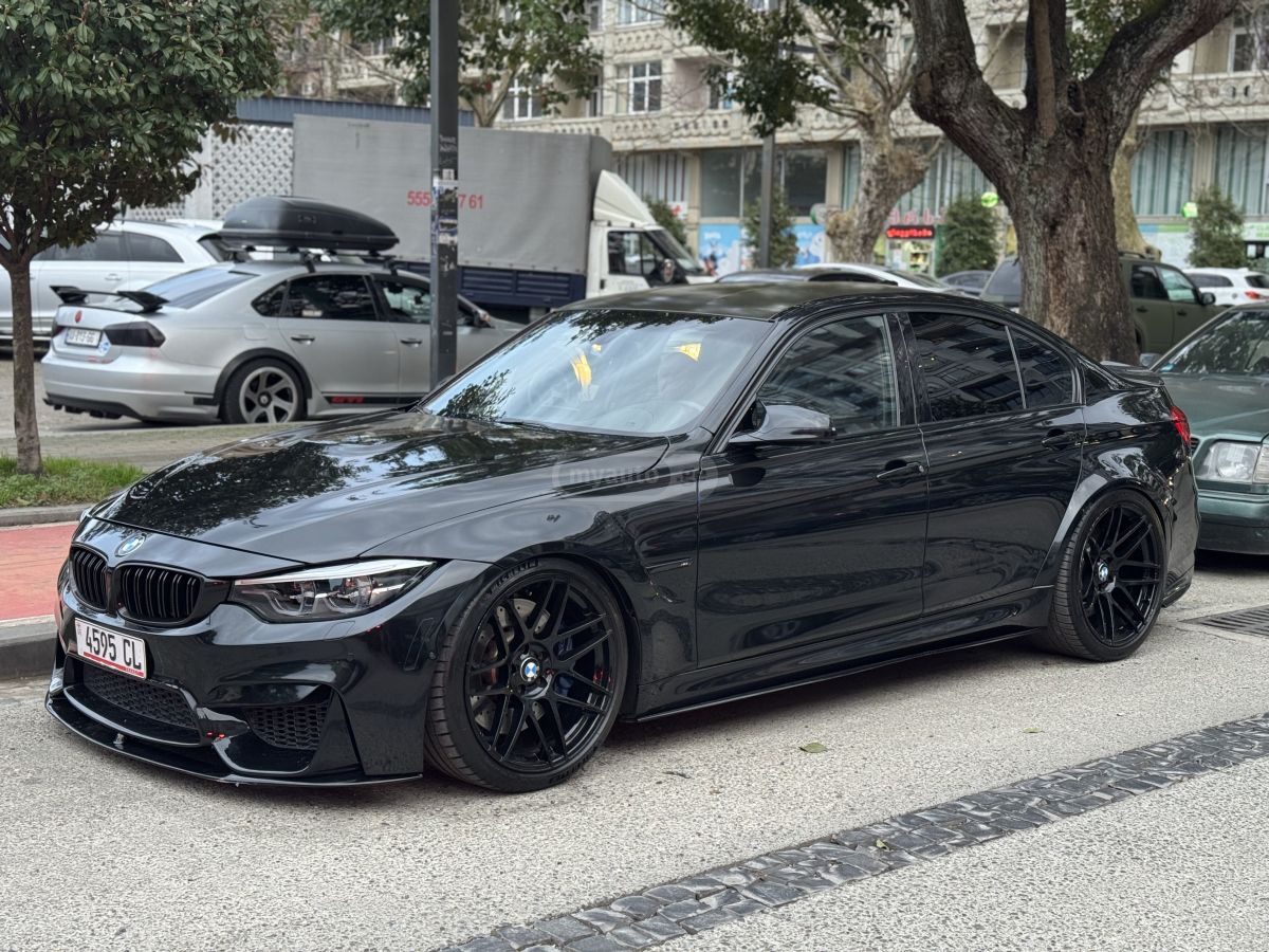 BMW M3 - фото 1