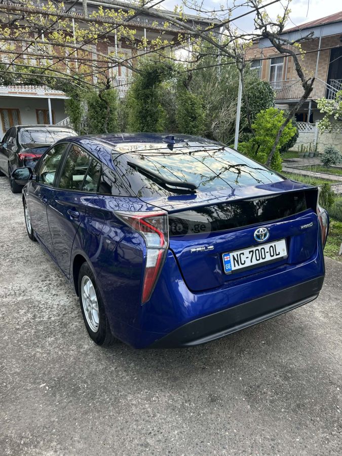 Toyota Prius - фото 3