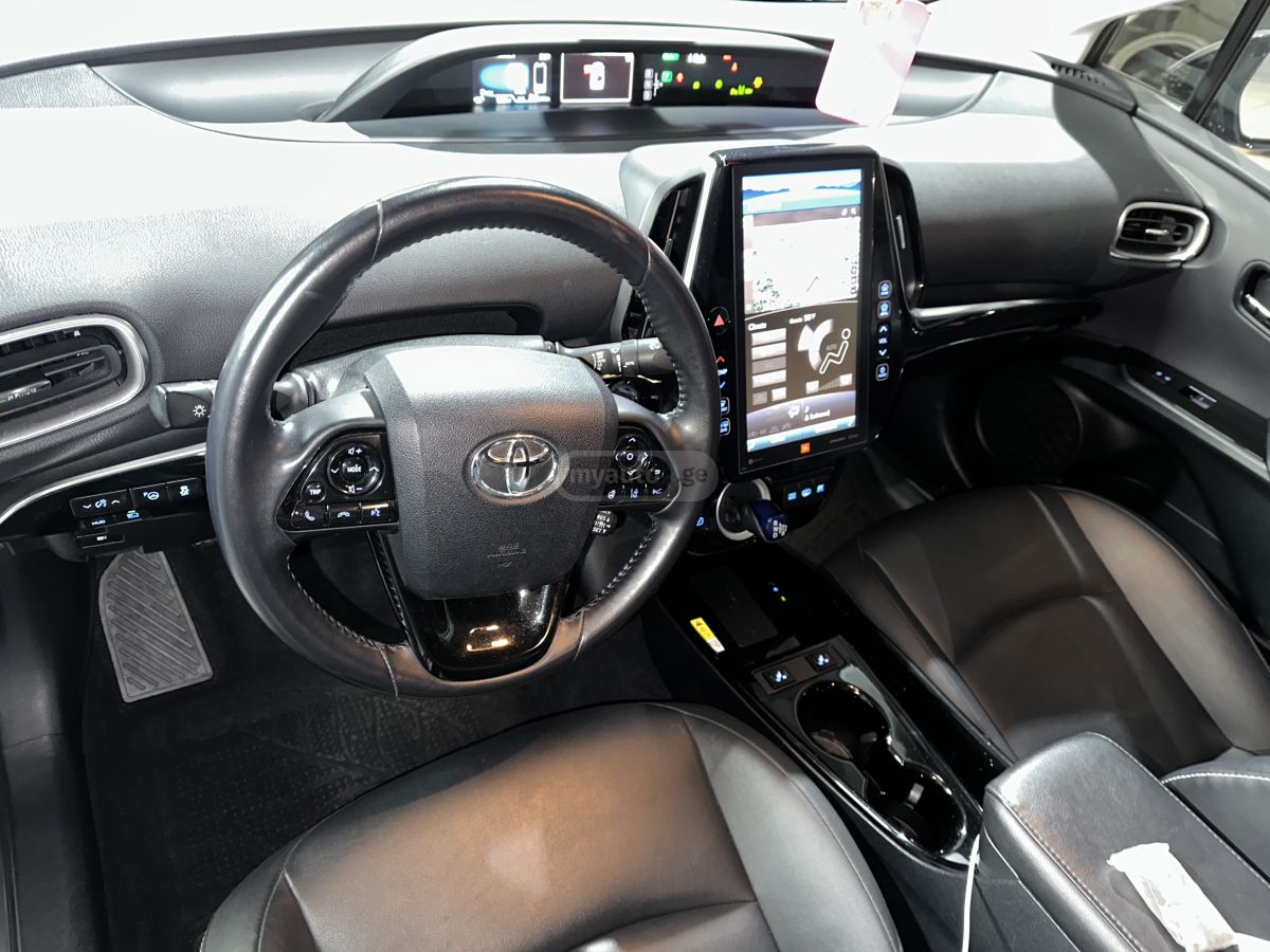 Toyota Prius Prime - фото 8