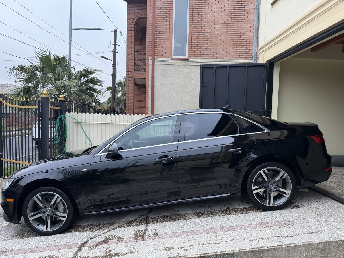 Audi A4 - фото 3