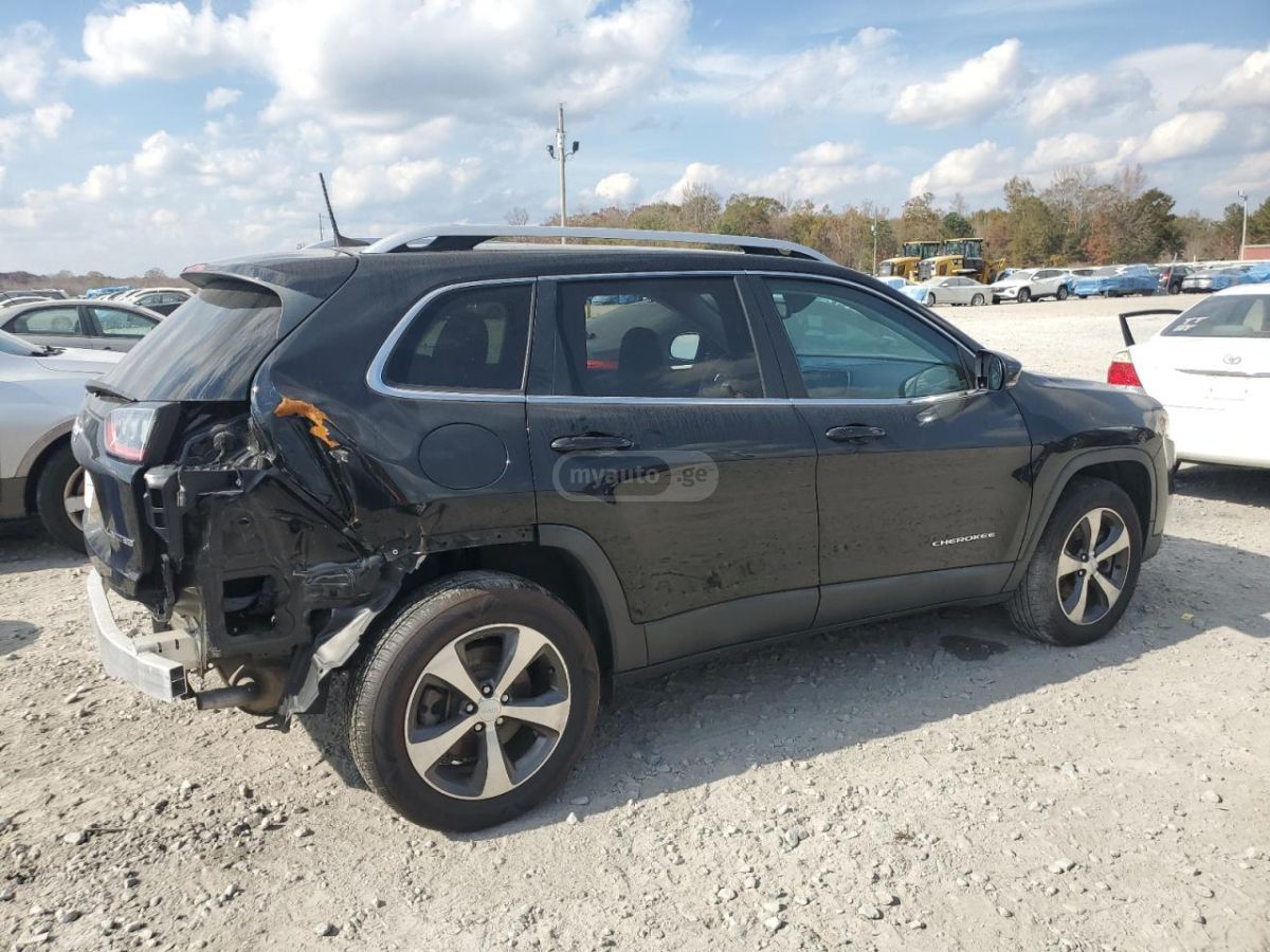 Jeep Cherokee - фото 3