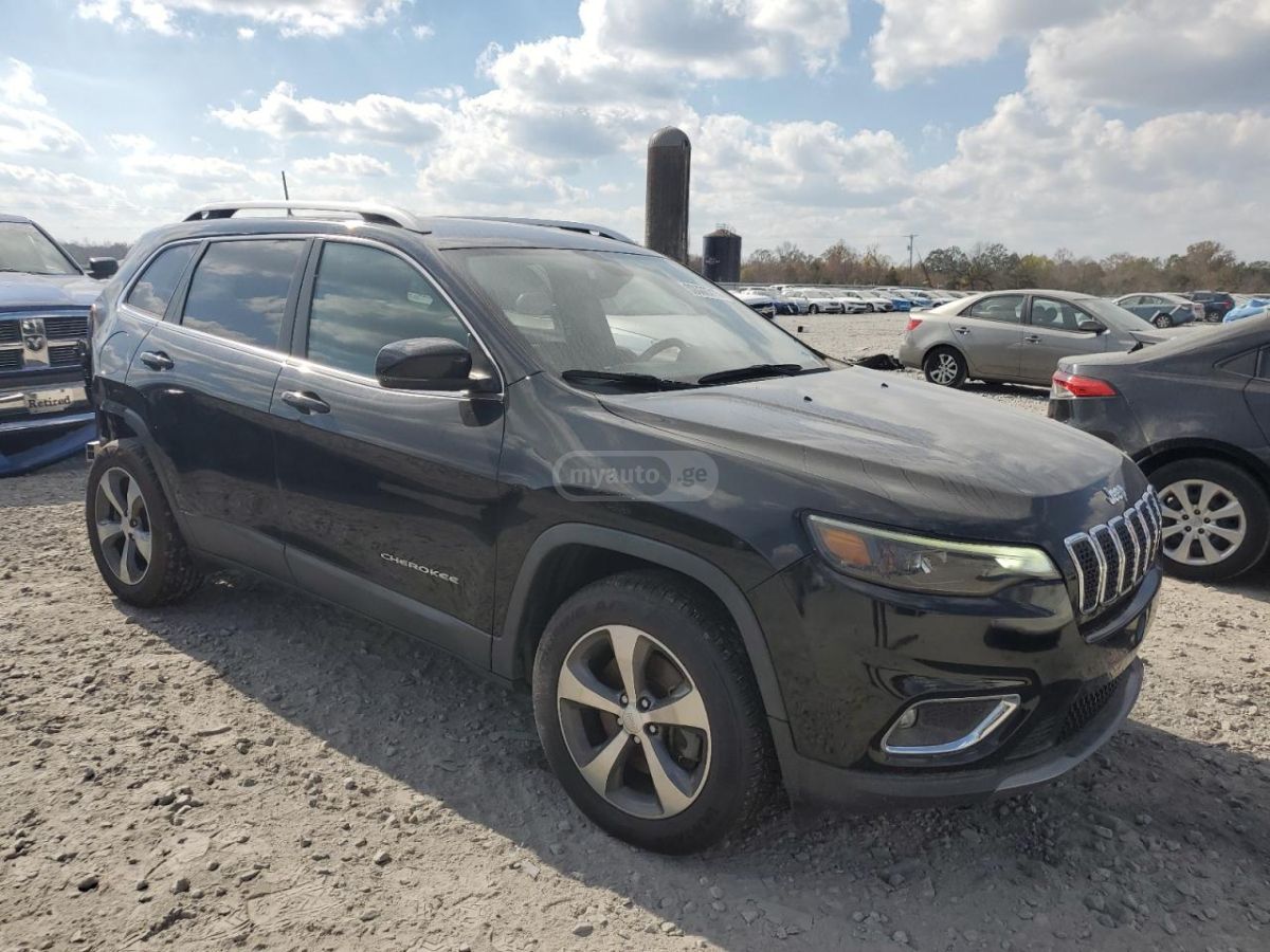 Jeep Cherokee - фото 4