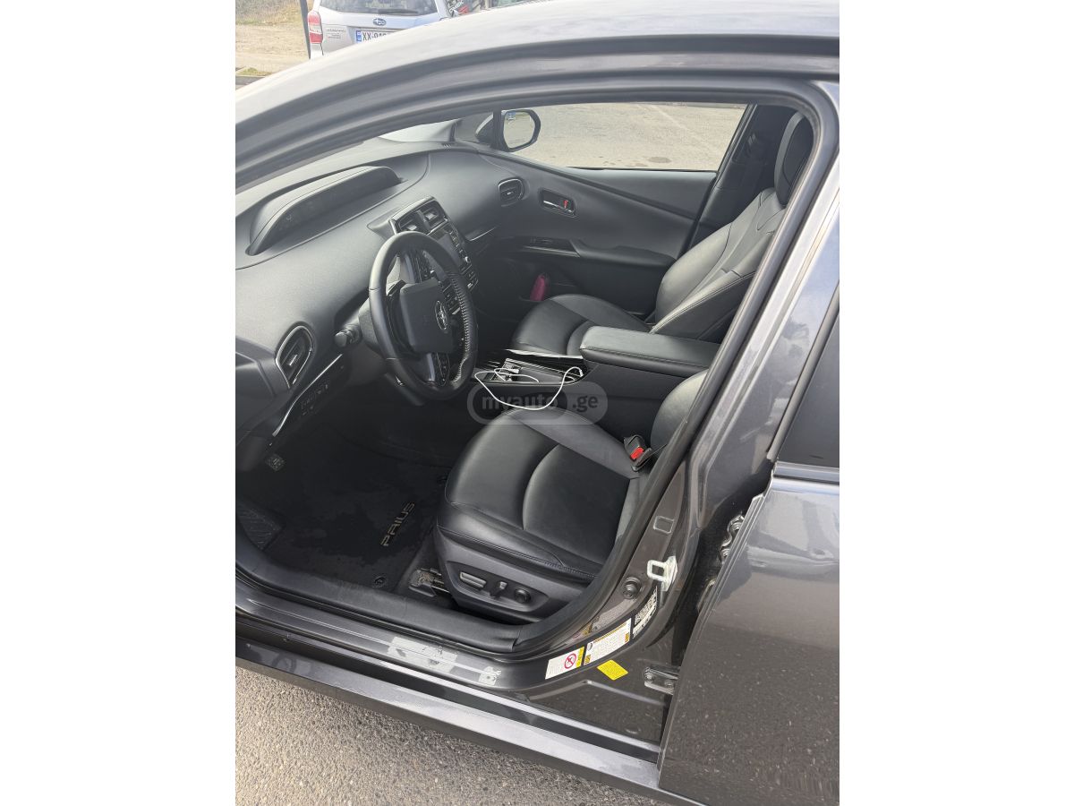 Toyota Prius - фото 10