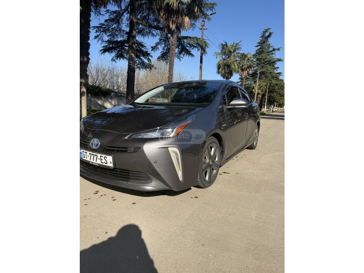 Toyota Prius - фото 2